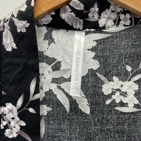 Spiritual Gangster Maya Floral Kimono One size - Picture 8 of 9